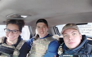 Pomôžte nám kúpiť terénny pickup na evakuácie a humanitárnu pomoc neďaleko frontu