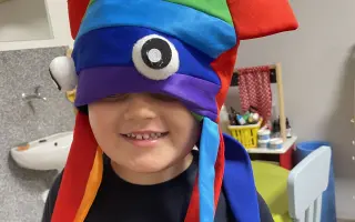 Pomôžme Kaikovi napredovať – aby raz mohol povedať „mama“ Pomôžme Kaikovi napredovať – aby raz mohol povedať „mama“