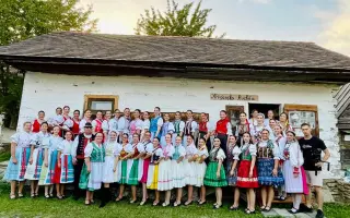 Tvor folklór spolu s Lisočkou