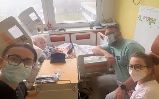 Malý bojovník Theo, ktorý nestráca úsmev: Darujme chlapcovi šancu na život.