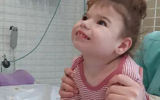 Náročné diagnózy ju nezastavili. Pomôžme Viktorke napredovať.