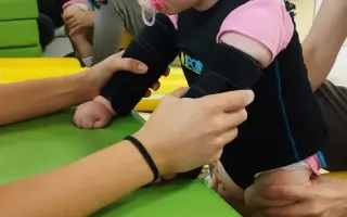 Pomôžme Natálke napredovať pomocou potrebných terapií