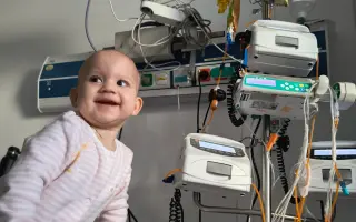 Johanka bojuje s Ewingovým sarkómom. Pomôžme jej pokračovať v liečbe.
