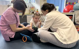 Pomôžme Emke urobiť krok vpred