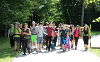 Pomôž študentom rásť bez bariér! Prispej im na Nexteria Leadership Camp.