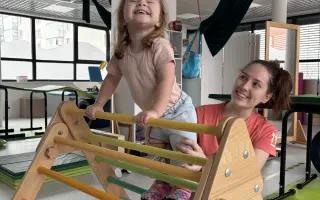 Pomôžme Zuzke urobiť prvé samostatné kroky