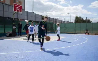🏀 Borinka si buduje ihrisko snov – pomôžte nám ho dokončiť!