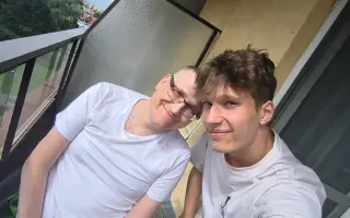 Pomôžme Romanovi získať auto na bezpečné cesty za liečbou a lepší život