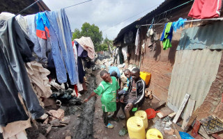 Pomôžme sa presťahovať 9-člennej rodine zo slumu v Nairobi na vidiek