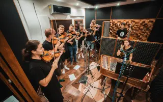 Skade sa beťári – podporte nové CD FS Ekonóm