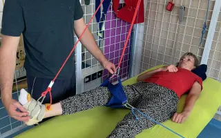 Iveta zápasí so sklerózou. Pomáhajú jej rodičia, ktorí majú cez 90 rokov.