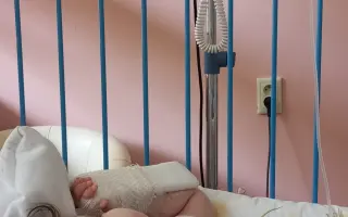 Pomôžte Naomi Elizabeth žiť o kúsok lepší život