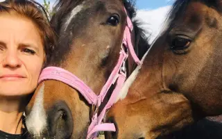 Sedlo pre Nathanka – chlapca so snom jazdiť na svojom koňovi Romeovi