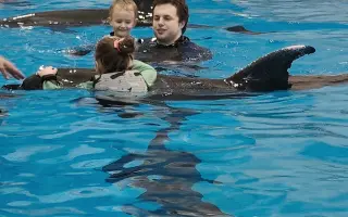 Pomôžme Petríkovi ísť na delfinoterapiu, ktorá mu pomohla otvoriť sa svetu