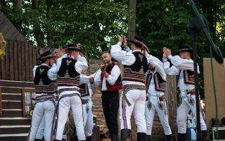 Podporte realizáciu predstavenia "Zlom" k 45. výročiu folklórneho súboru Dúbrava