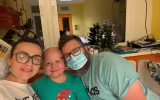 Malý bojovník Theo, ktorý nestráca úsmev: Darujme chlapcovi šancu na život.