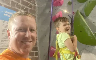 Pomôžte otcovi zo Slovenska tráviť, čo najviac času so synom, ktorý žije v USA