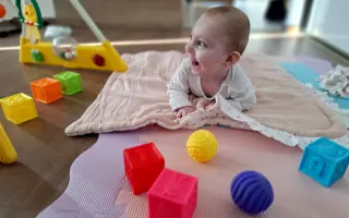 Podporte Izabelku na jej ceste k prvým krôčikom