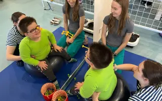 Pomôžme 7-ročnému Miškovi pokračovať v rehabilitáciách a napredovať