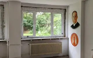 Darujte novú podlahu a radiátory pre srdce univerzity