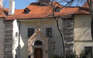 Obnovme šindľovú krytinu vežičky kostola