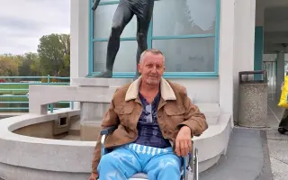 Pomôžme Frankovi znova sa postaviť a chodiť