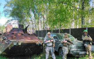 Pomôžme vojakom z Ukrajiny získať detektor mín a auto