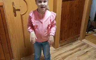 Anička s autizmom bojuje každý deň. Pomôžme jej napredovať!