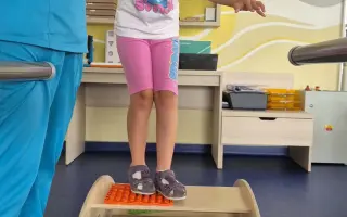 Anička s autizmom bojuje každý deň. Pomôžme jej napredovať!