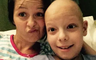 Pomôžme Adamovi v boji s leukémiou