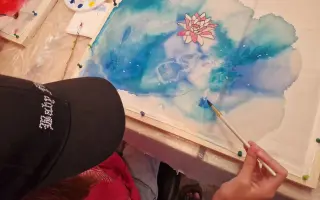 Podporte inkluzívny art projekt Wax Budddy