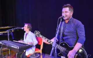 Keď oči nevidia, srdce hrá – darujme Miňovi nové klávesy