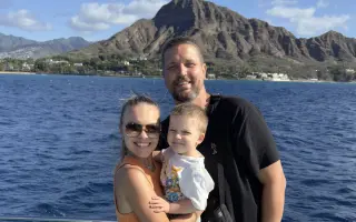 Podporte manželku a malého syna po náhlej strate manžela a otca