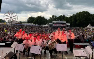 DUNAJSKÁ KAPELA – Podporte nové CD - Unterstützt die neue CD von Dunajská Kapela DUNAJSKÁ KAPELA – Podporte nové CD - Unterstützt die neue CD von Dunajská Kapela