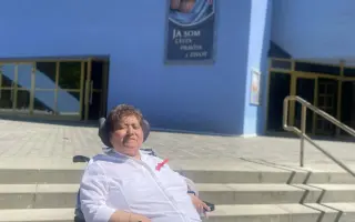 Darujme Henriete slobodu s novým elektrickým vozíkom