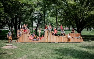 Tam vonku: pošlime  do sveta knihu o architektonických zásahoch [1:1] Workshopu