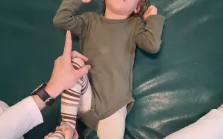 Pomôžme Aurelke a Aurorke postaviť sa na nohy