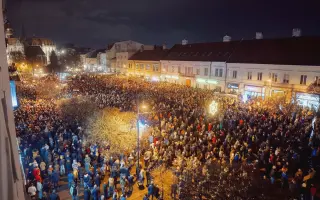 NIE SME V TOM SAMI. 17. novembra oslávme Slovensko, v ktorom chceme žiť.