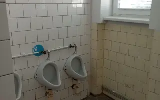 Pomôžme deťom v Kladzanoch získať dôstojné toalety