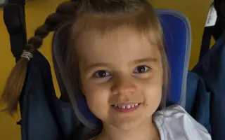 Pomôžme Miriamke postaviť sa na vlastné nohy