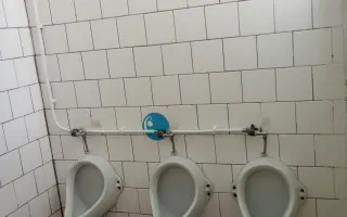 Pomôžme deťom v Kladzanoch získať dôstojné toalety