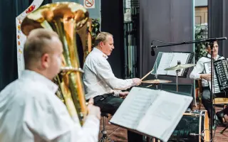 ♫♪ KROJOVANKA ♪ Podporte náš nový album k 10. výročiu založenia kapely!