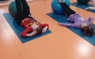 Pomôžme dvojičkám Klaudinke a Davidkovi zabezpečiť kvalitnejší život