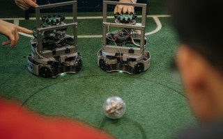 Podporte súťaž pre žiakov ZŠ a SŠ v programovaní robotov - RoboCup Slovensko