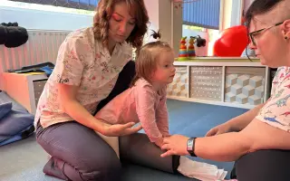 Pomôžme Emke urobiť krok vpred