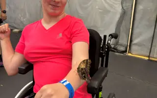 Darujme Kike s DMO psieho parťáka