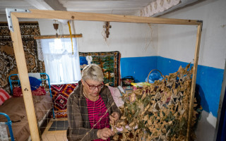 Maskovacie siete pre ukrajinských vojakov – prispejme dobrovoľníkom na materiál