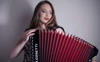 Pomohli ste Júlii Masnicovej vydať prvé debutové CD