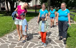 Podporte letný tábor s behaviorálnymi intervenciami pre deti s autizmom