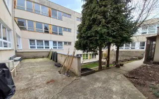 Trieda bez stien, kde sa voľne dýcha? Učenie pre myseľ i telo